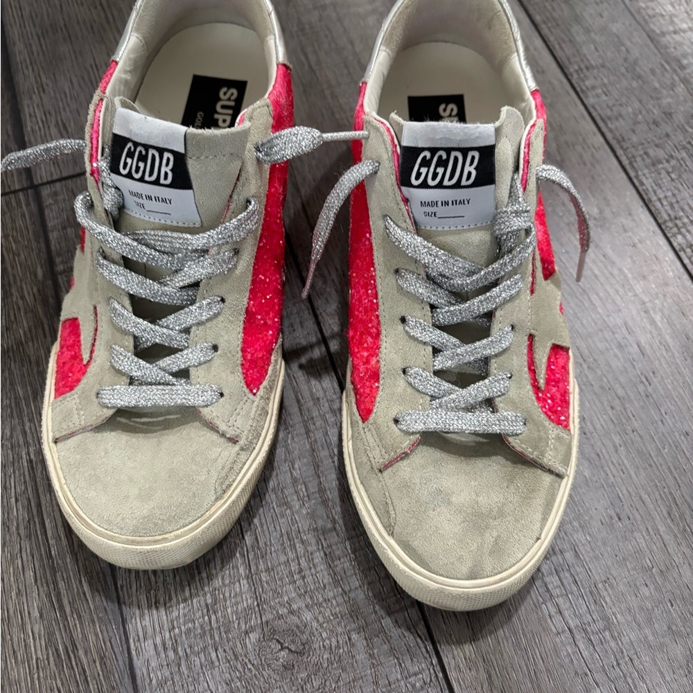 Europe exclusive side 38 Golden Goose